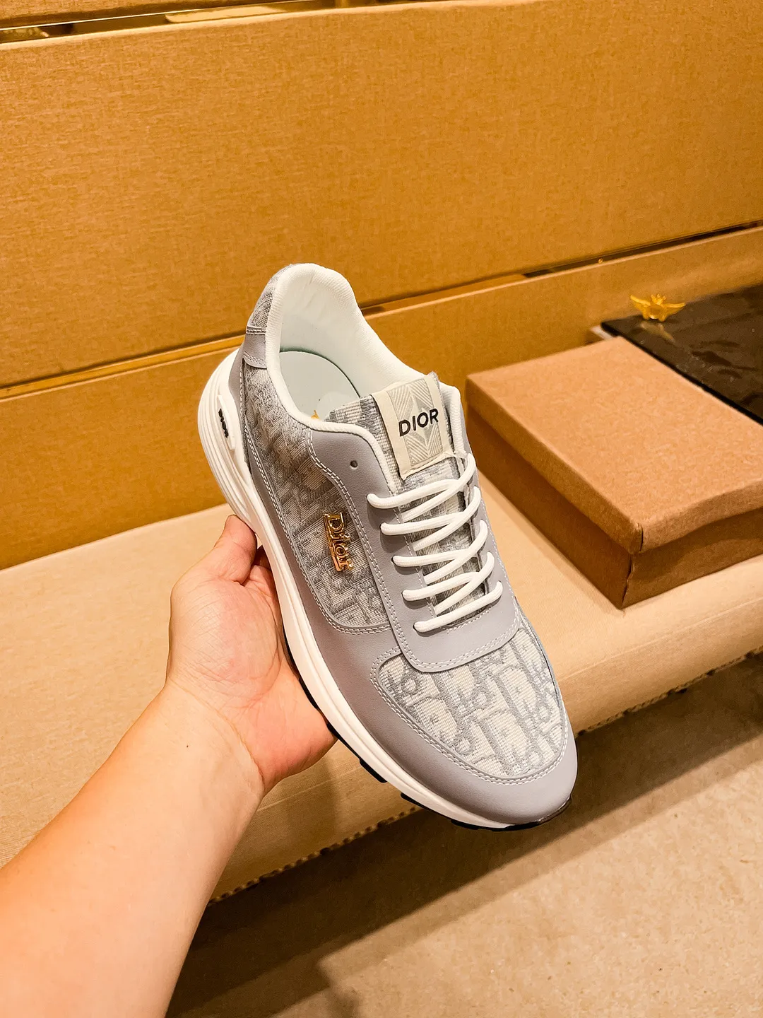 Men's shoes 💰 440💰🔥[Dior] Men's high-end brand of shoes official website 1:1 latest masterpiece: the upper is made of first-layer cowhide imported from Italy, with a comfortable and breathable lining➕original non-slip and wear-resistant outsole🔥, making walking more convenient and comfortable! An exclusive new model, a stunning work, a beautiful 1:1 replica [color] compared to the official quality! Create a fashionable personality to set off your uniqueness! A must-have for trendy men! Classic 🔥Size: 38-44 Color: 🔥Multiple colors available